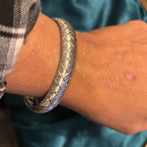 Made in Italy Vintage Sterling Silver Etched Bangle - Picture 9 of 10